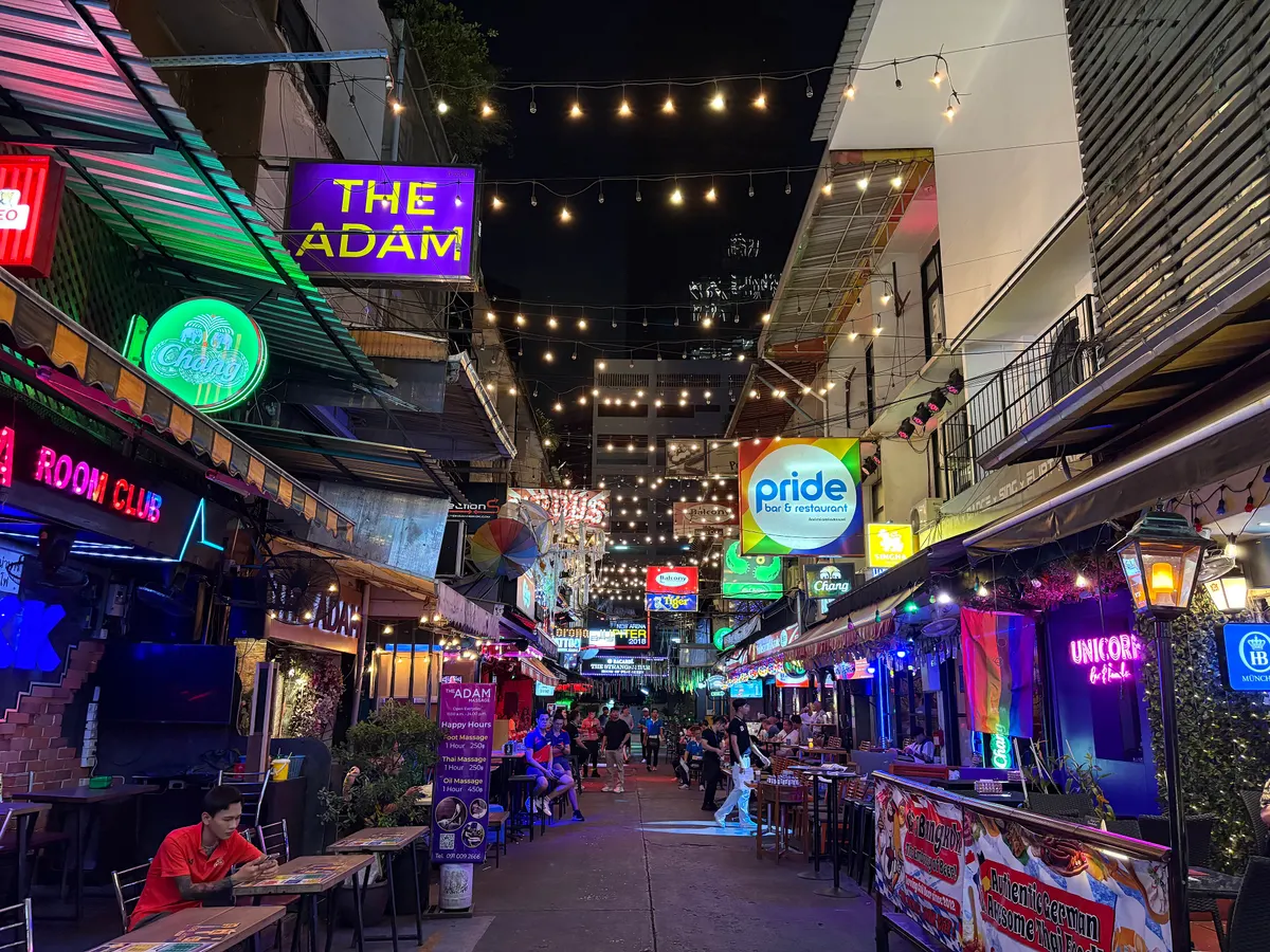 Crowds on Silom Soi 4 at night