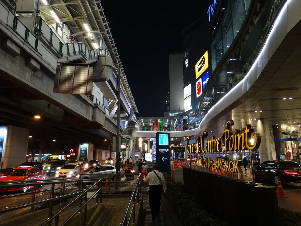 Night traffic on Sukhumvit Road