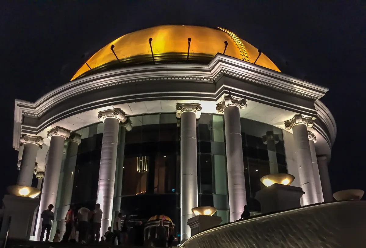The illuminated dome of lebua at State Tower at night
